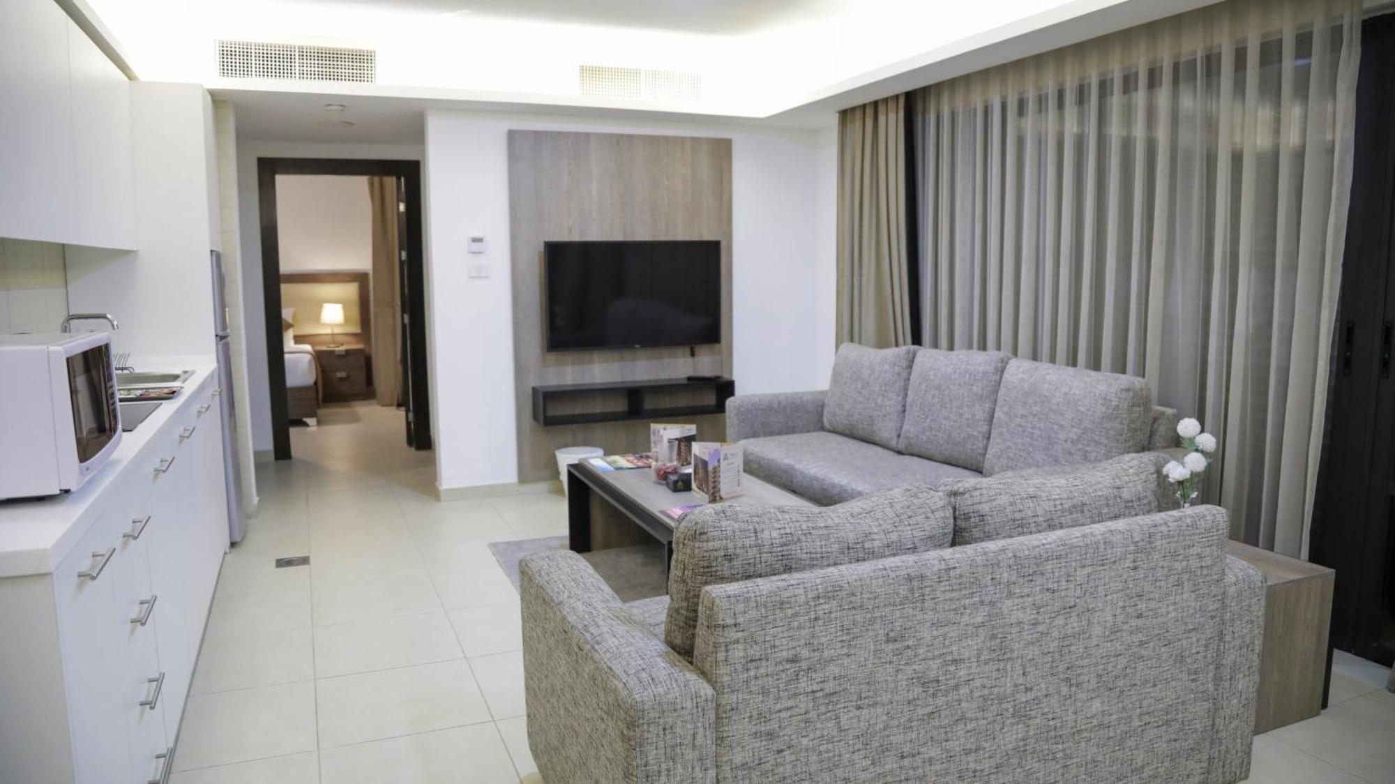 Triple A Hotel Suites Ammán Kültér fotó