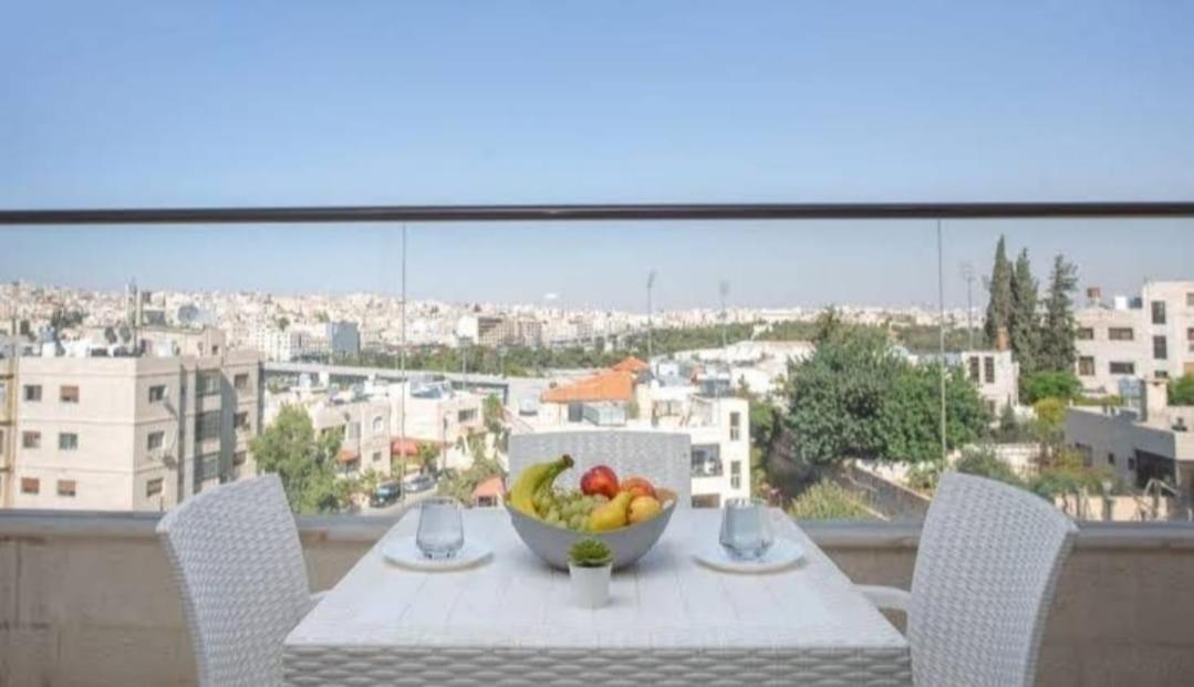 Triple A Hotel Suites Ammán Kültér fotó
